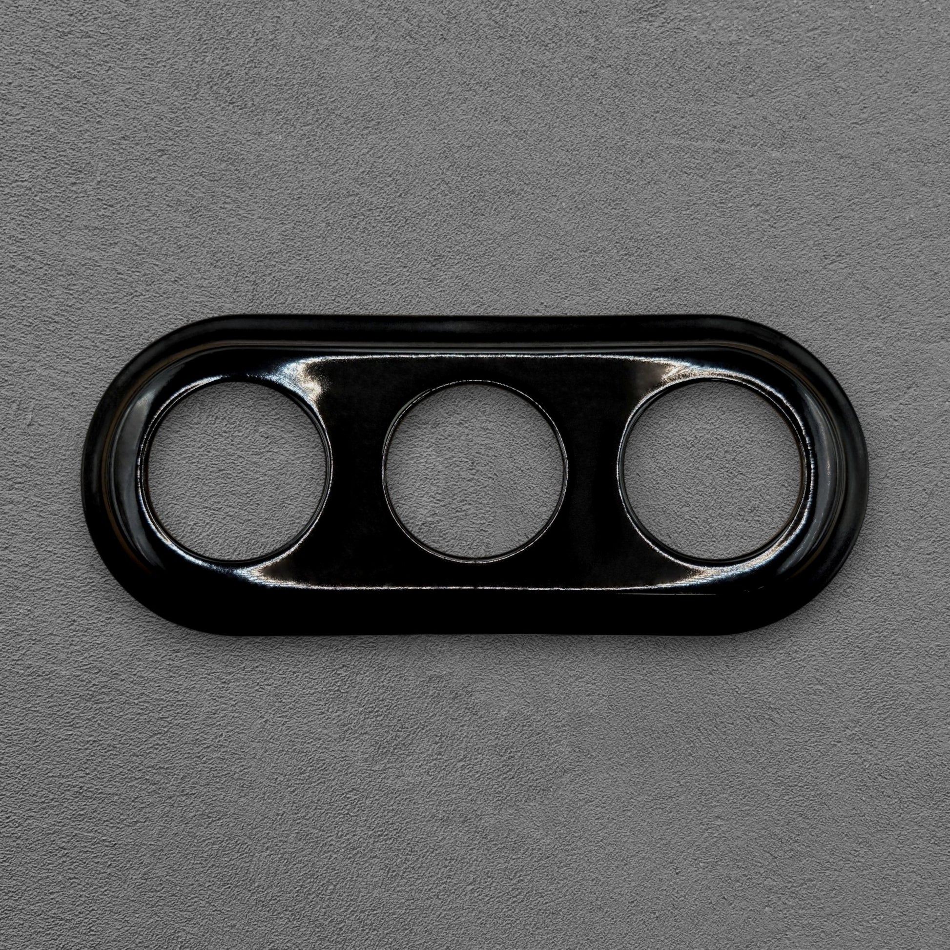 black porcelain triple frame, flush-mount, front